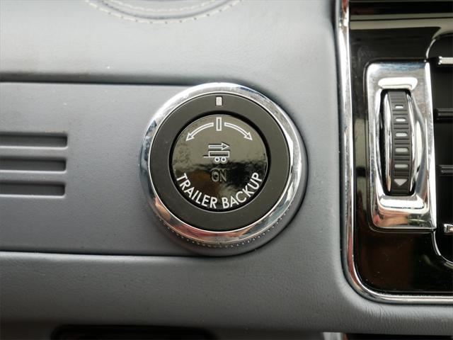 Photo of 2024 Chroma Crystal Blue Metallic Premium Colorant Lincoln Navigator