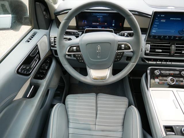 Photo of 2024 Chroma Crystal Blue Metallic Premium Colorant Lincoln Navigator