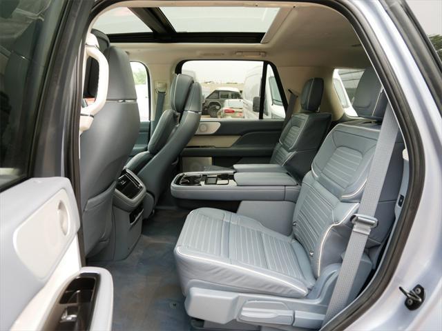 Photo of 2024 Chroma Crystal Blue Metallic Premium Colorant Lincoln Navigator