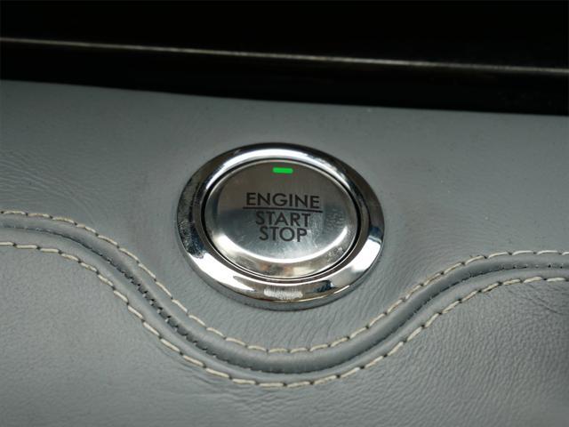 Photo of 2024 Chroma Crystal Blue Metallic Premium Colorant Lincoln Navigator