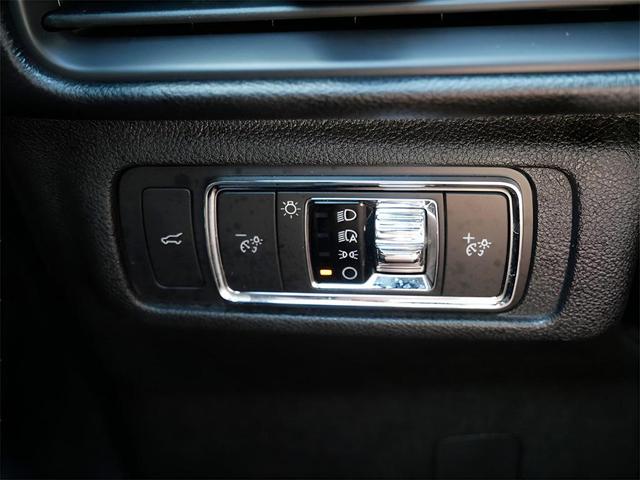 Photo of 2022 Infinite Black Metallic Clearcoat Lincoln Corsair