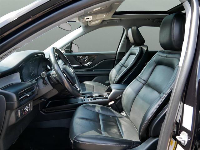 Photo of 2022 Infinite Black Metallic Clearcoat Lincoln Corsair
