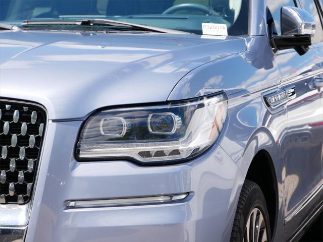 Photo of 2023 Chroma Crystal Blue Metallic Premium Colorant Lincoln Navigator