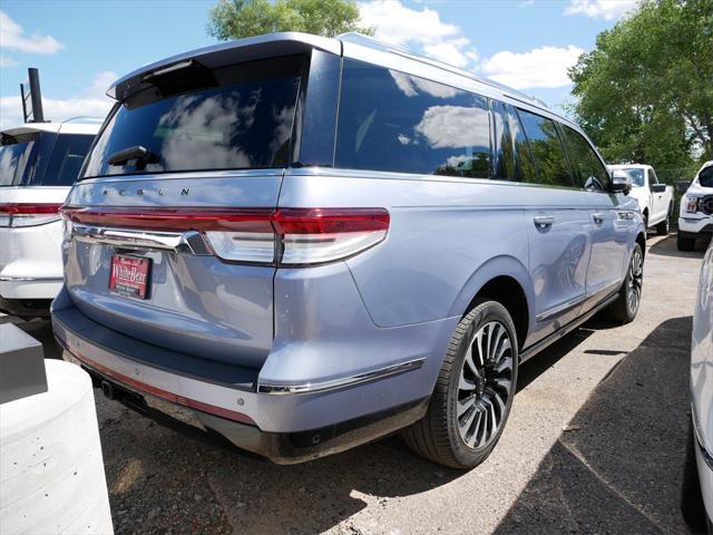 Photo of 2023 Chroma Crystal Blue Metallic Premium Colorant Lincoln Navigator