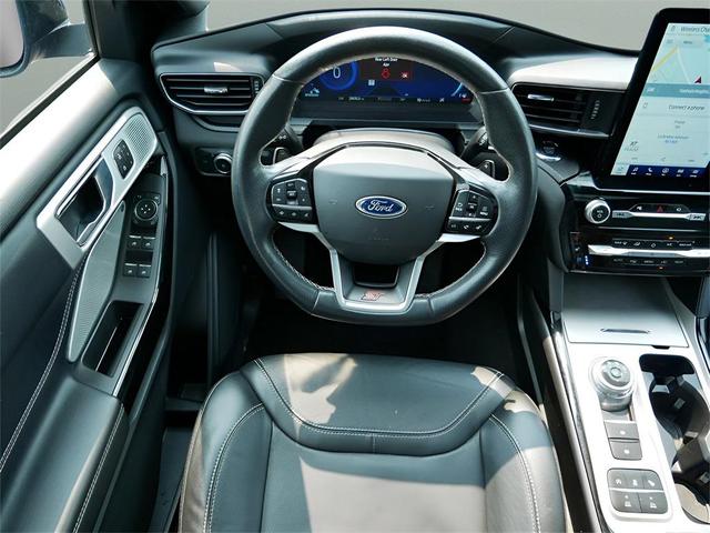 Photo of 2022 Blue Ford Explorer