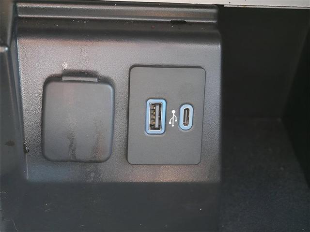 Photo of 2022 Blue Ford Explorer