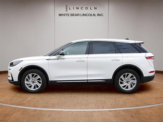 Photo of 2023 Pristine White Metallic Tri-Coat Lincoln Corsair