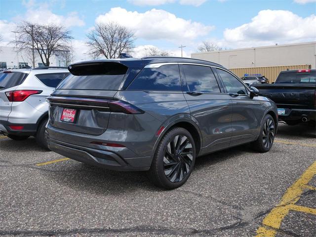 Photo of 2024 Chroma Caviar Dark Gray Metallic Clearcoat Lincoln Nautilus