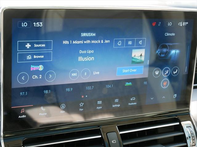 Photo of 2024 Radiance Metallic Lincoln Navigator