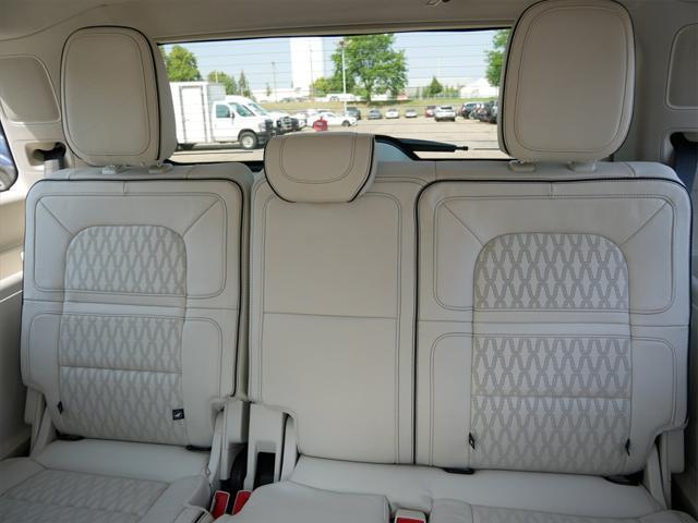 Photo of 2024 Radiance Metallic Lincoln Navigator
