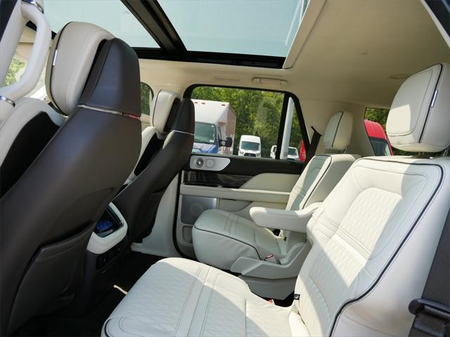 Photo of 2024 Radiance Metallic Lincoln Navigator