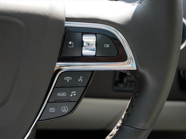 Photo of 2024 Radiance Metallic Lincoln Navigator