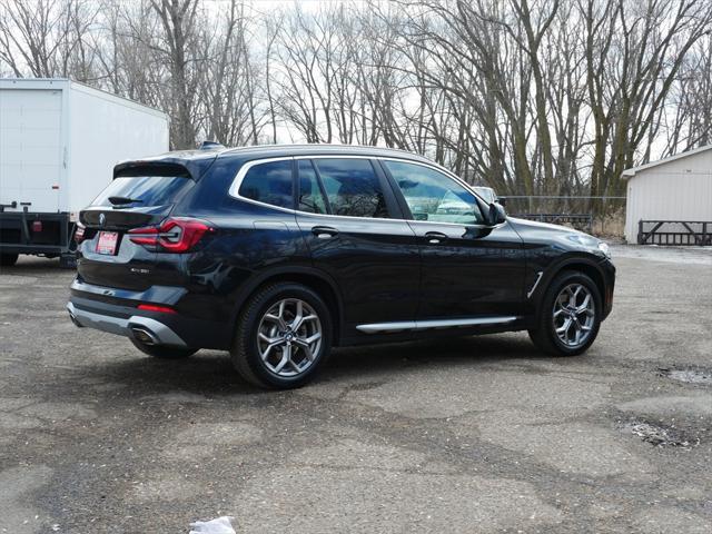 Photo of 2022 Black Sapphire Metallic BMW X3
