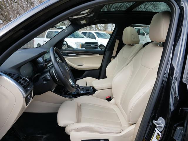 Photo of 2022 Black Sapphire Metallic BMW X3