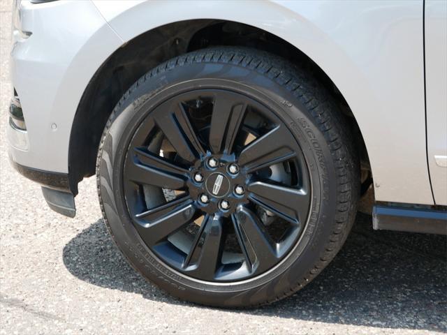 Photo of 2024 Radiance Metallic Lincoln Navigator