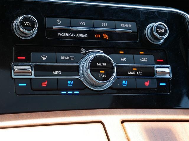 Photo of 2024 Radiance Metallic Lincoln Navigator
