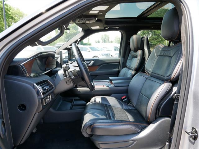 Photo of 2024 Radiance Metallic Lincoln Navigator
