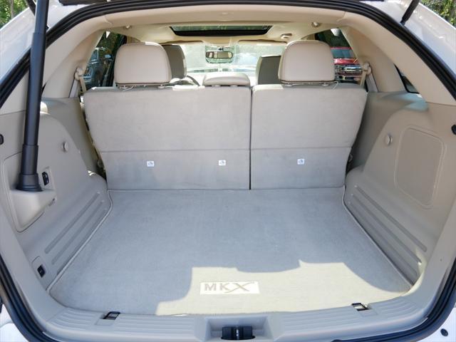 Photo of 2014 White Platinum Metallic Tri-Coat Lincoln MKX