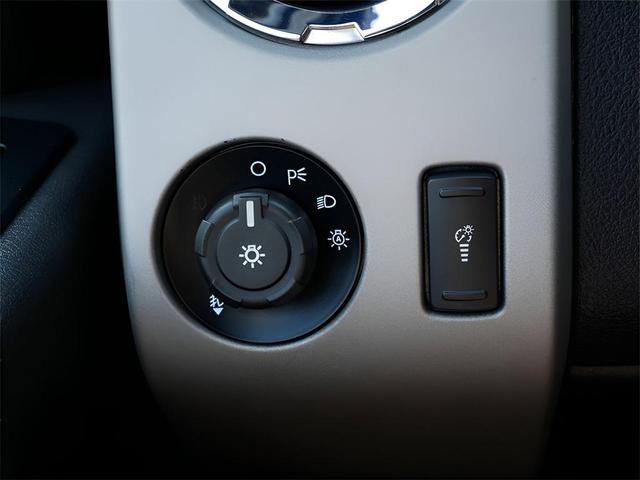 Photo of 2015 Tuxedo Black Metallic Ford F-350