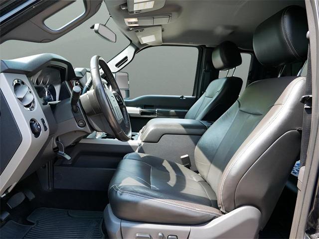 Photo of 2015 Tuxedo Black Metallic Ford F-350