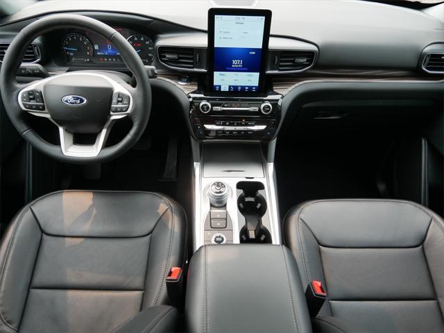 Photo of 2024 Agate Black Metallic Ford Explorer