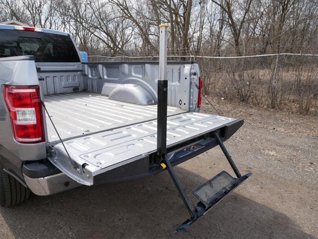 Photo of 2020 Iconic Silver Metallic Ford F-150