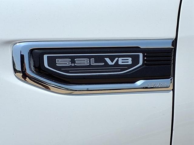Photo of 2025 Summit White GMC Sierra 1500