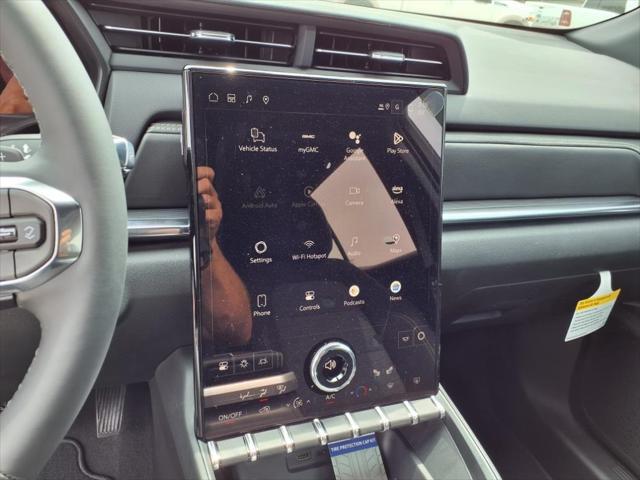 Photo of 2025 Summit White GMC Terrain