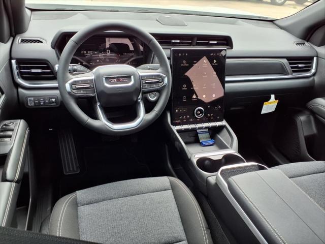 Photo of 2025 Summit White GMC Terrain
