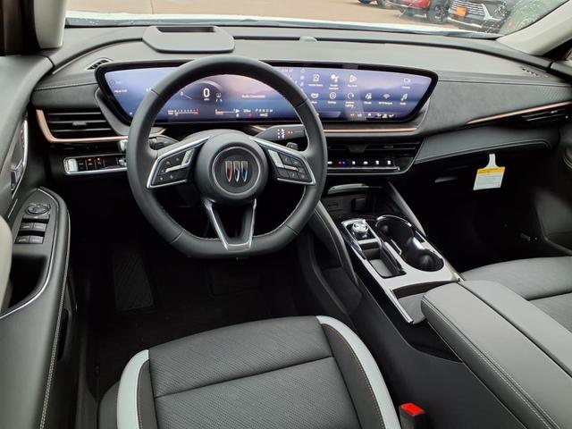 Photo of 2025 Summit White Buick Envision