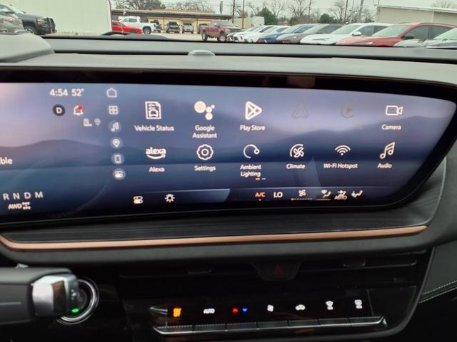 Photo of 2025 Summit White Buick Envision