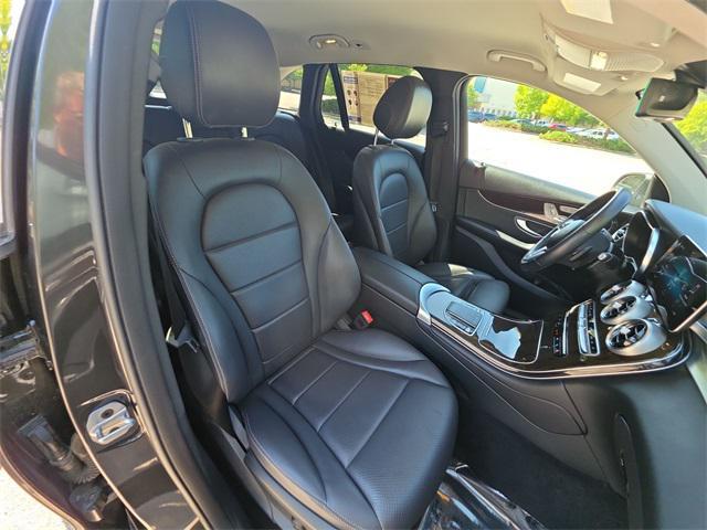 Photo of 2022 Graphite Grey Metallic Mercedes-Benz GLC 300