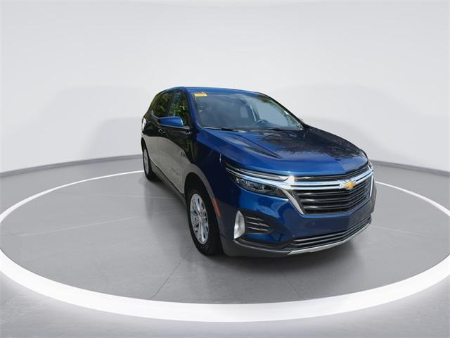 Photo of 2022 Blue Glow Metallic Chevrolet Equinox