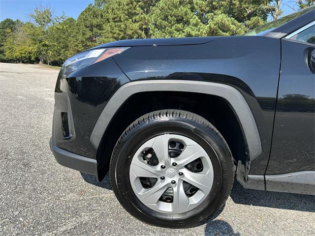 Photo of 2024 Midnight Black Metallic Toyota RAV4
