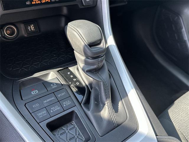 Photo of 2024 Midnight Black Metallic Toyota RAV4
