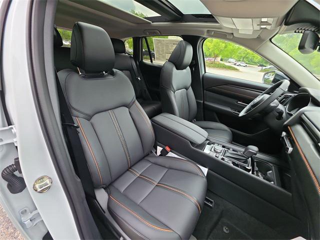 Photo of 2025 wind chill pearl Mazda CX-50 Hybrid
