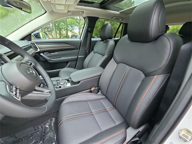 Photo of 2025 wind chill pearl Mazda CX-50 Hybrid