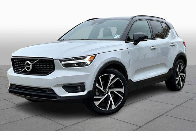 2022 Volvo XC40