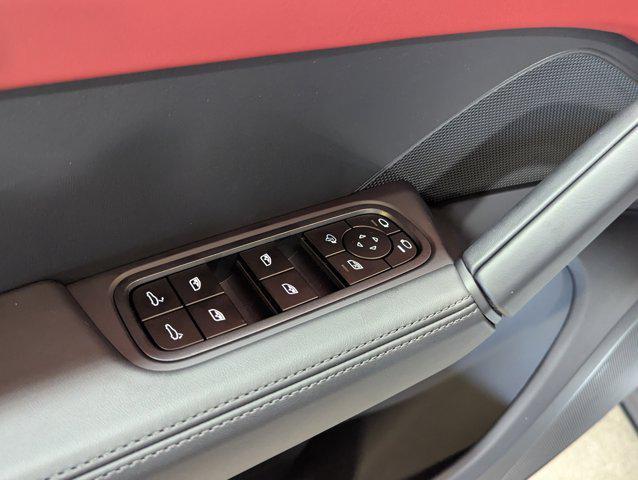 Photo of 2026 Carrara White Metallic Porsche Cayenne