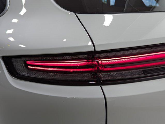 Photo of 2026 Carrara White Metallic Porsche Cayenne