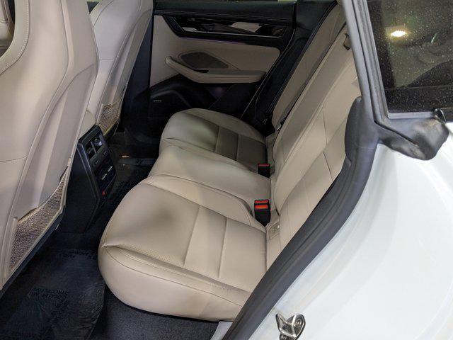 Photo of 2025 White Porsche Macan
