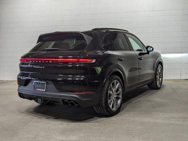 Photo of 2024 Chromite Black Metallic Porsche Cayenne