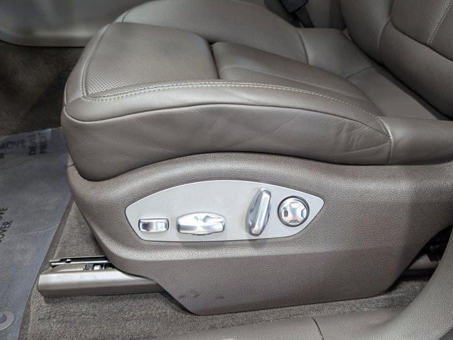 Photo of 2025 Chalk Porsche Macan