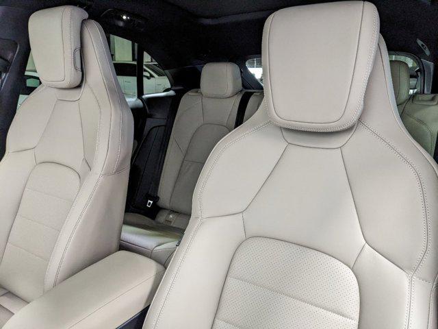 Photo of 2025 White Porsche Macan