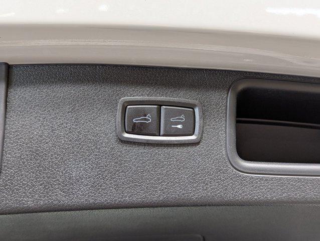 Photo of 2025 Chalk Porsche Macan