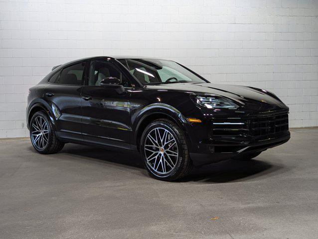Photo of 2025 Chromite Black Metallic Porsche Cayenne