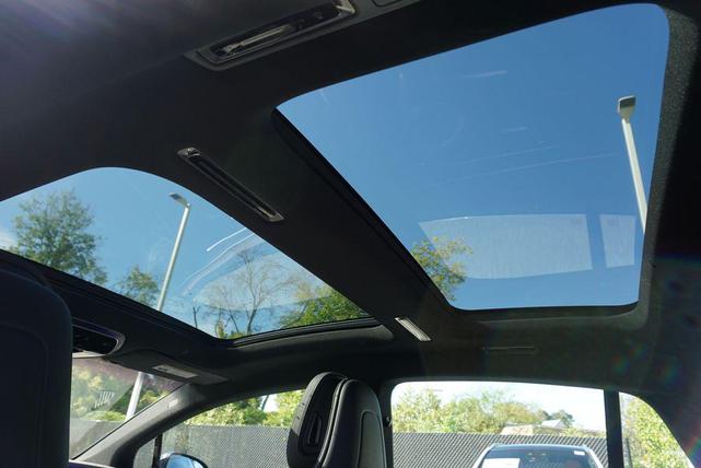 Photo of 2022 Obsidian Black Metallic Mercedes-Benz EQS 580
