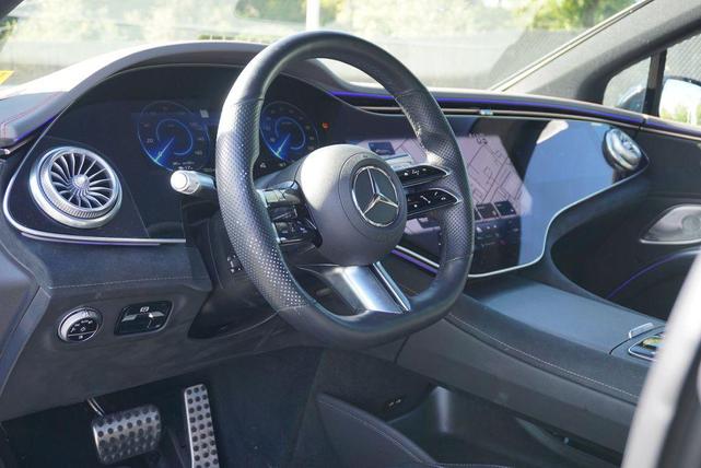 Photo of 2022 Obsidian Black Metallic Mercedes-Benz EQS 580