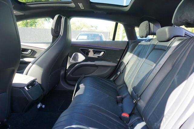 Photo of 2022 Obsidian Black Metallic Mercedes-Benz EQS 580