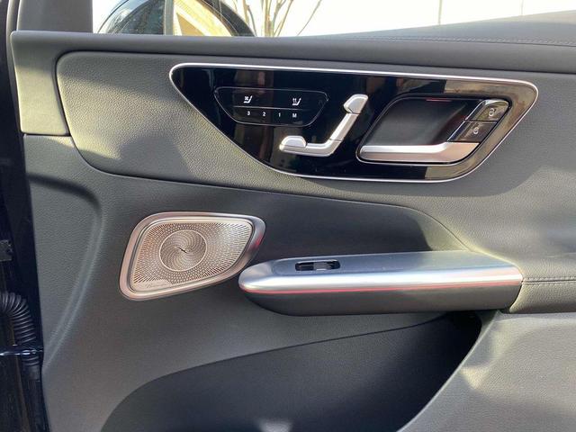 Photo of 2025 Grey Mercedes-Benz GLC 300